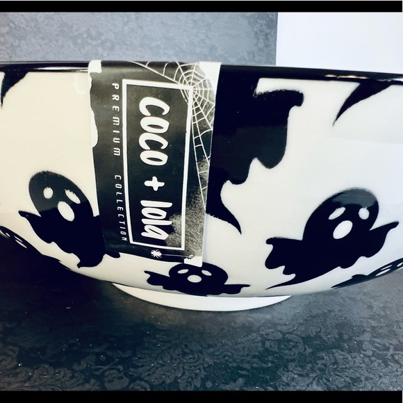 Halloween Stoneware Black Flying Ghosts Bowl 10” Diameter Spooky - Picture 6 of 6